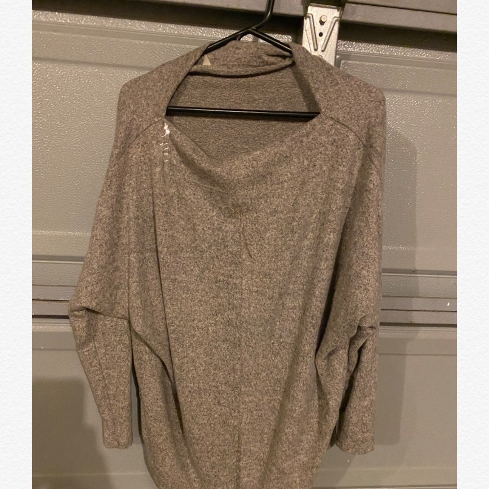 Grey Top